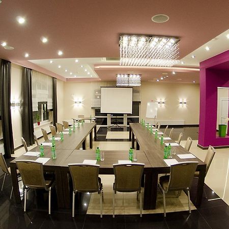 Hotel Podkowa Plock Luaran gambar